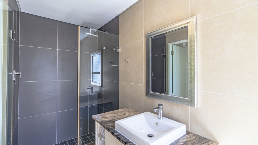 3 Bedroom Property for Sale in Heldervue Western Cape